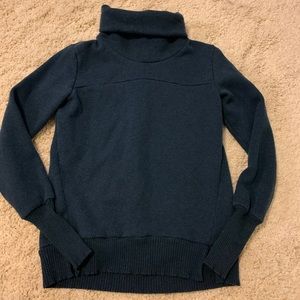 Alo pullover in Eclipse Heather